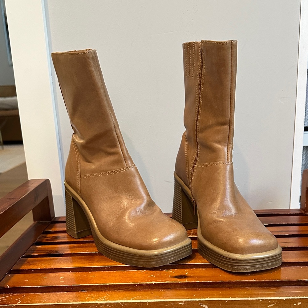 Steve Madden Tan Heeled Boots